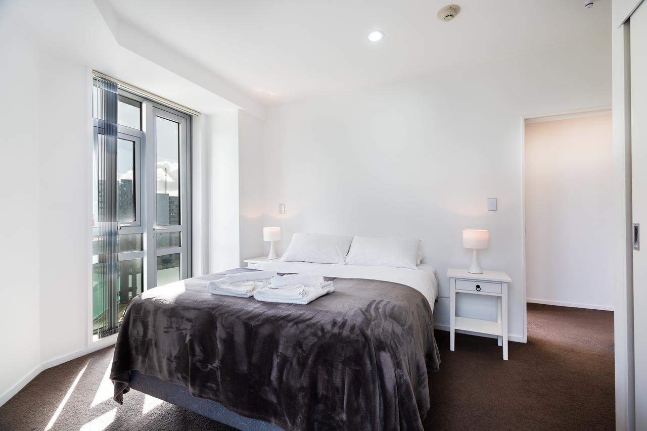 Beautiful With Balcony * Auckland